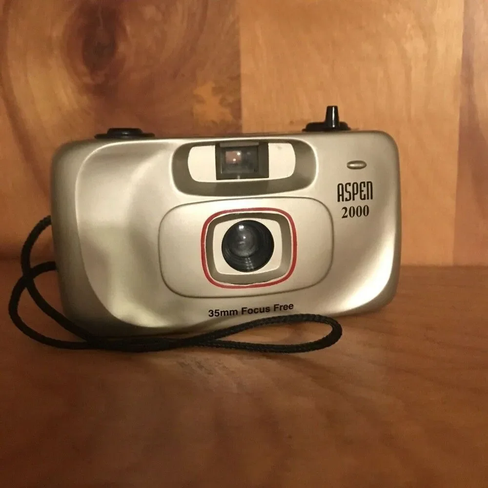 Vintage Aspen 2000 35mm Camera - UnTested Maybe for Display or Decor?